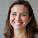 Ευχαριστημένη πελάτισσα